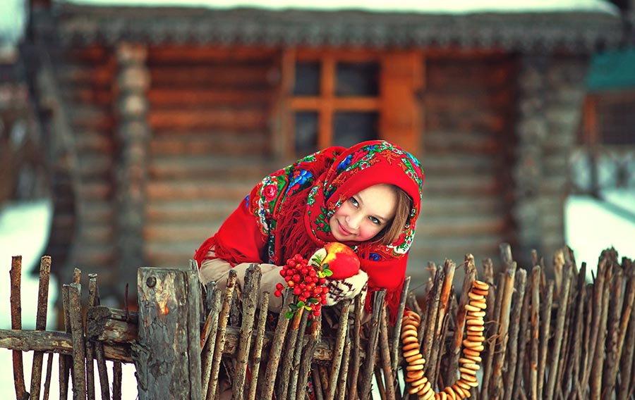 Sexy girl Women in Slavic costumes in Hubli