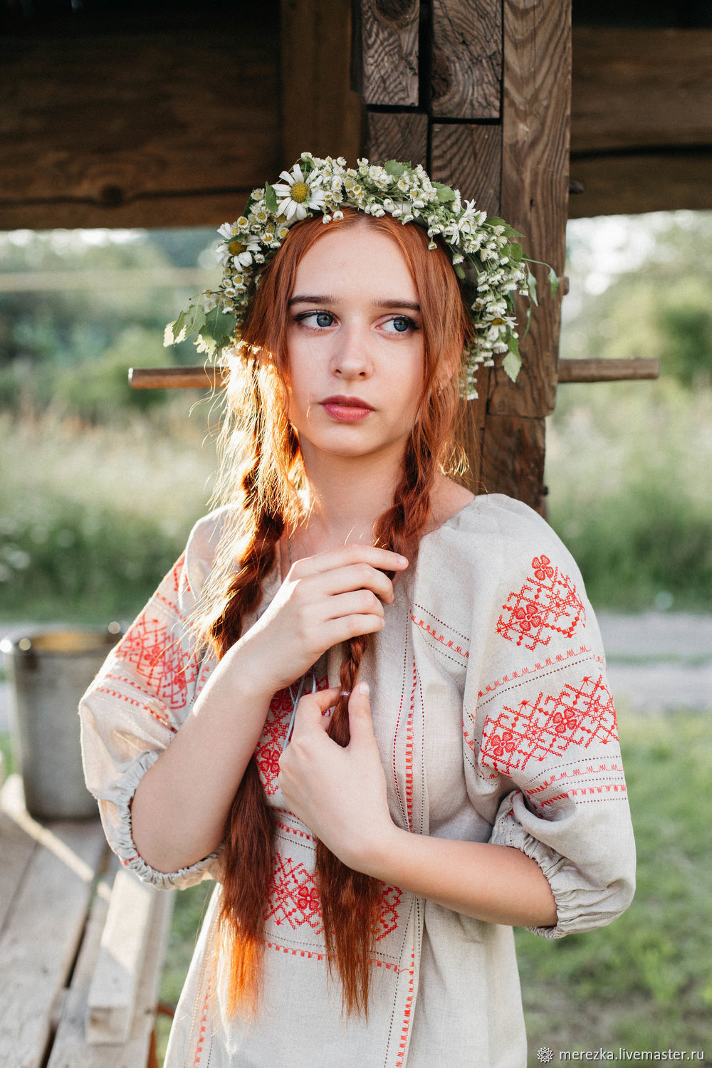 Girls in Slavic costumes in Hubli