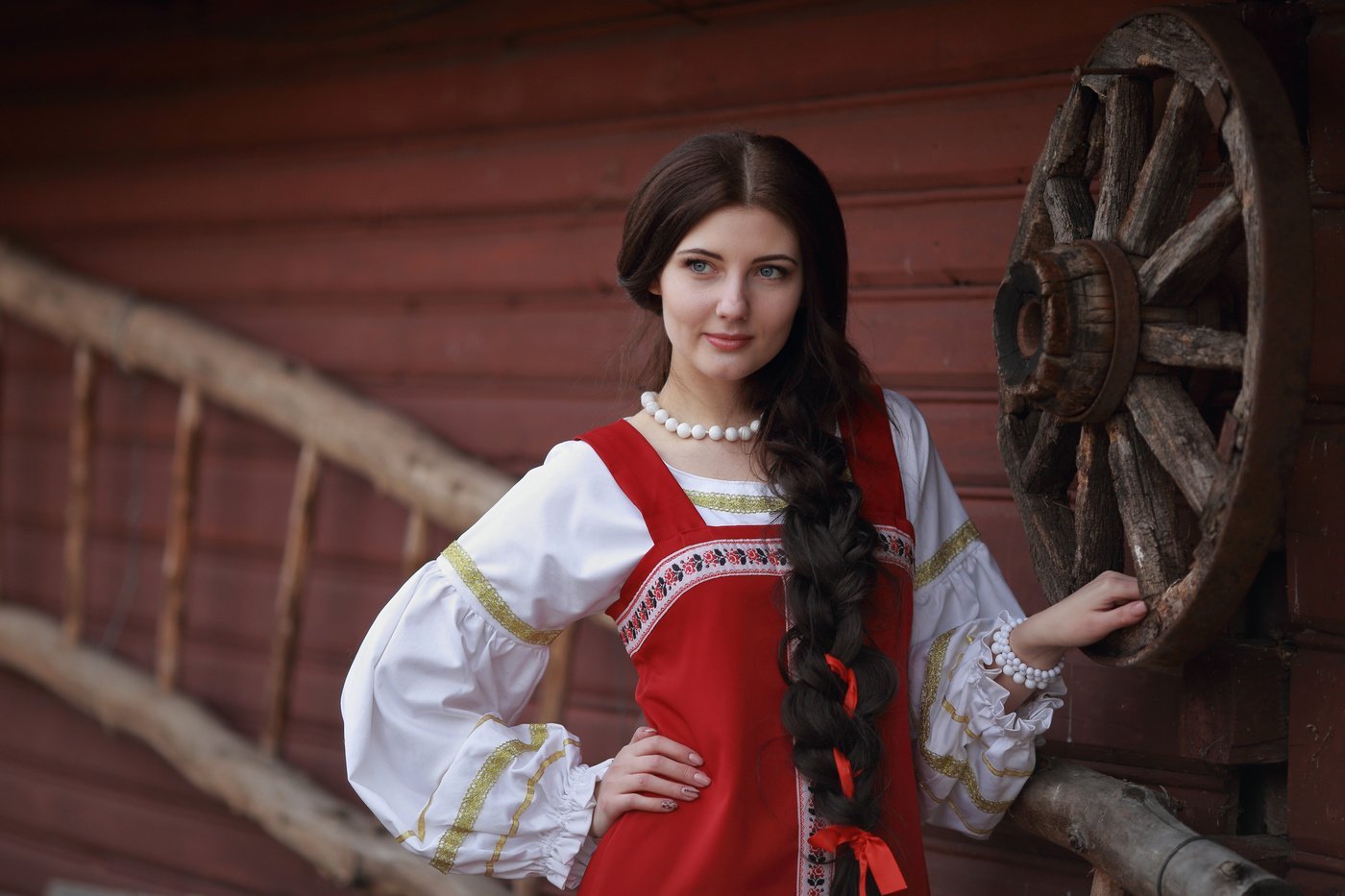 Girls in Slavic costumes in Hubli